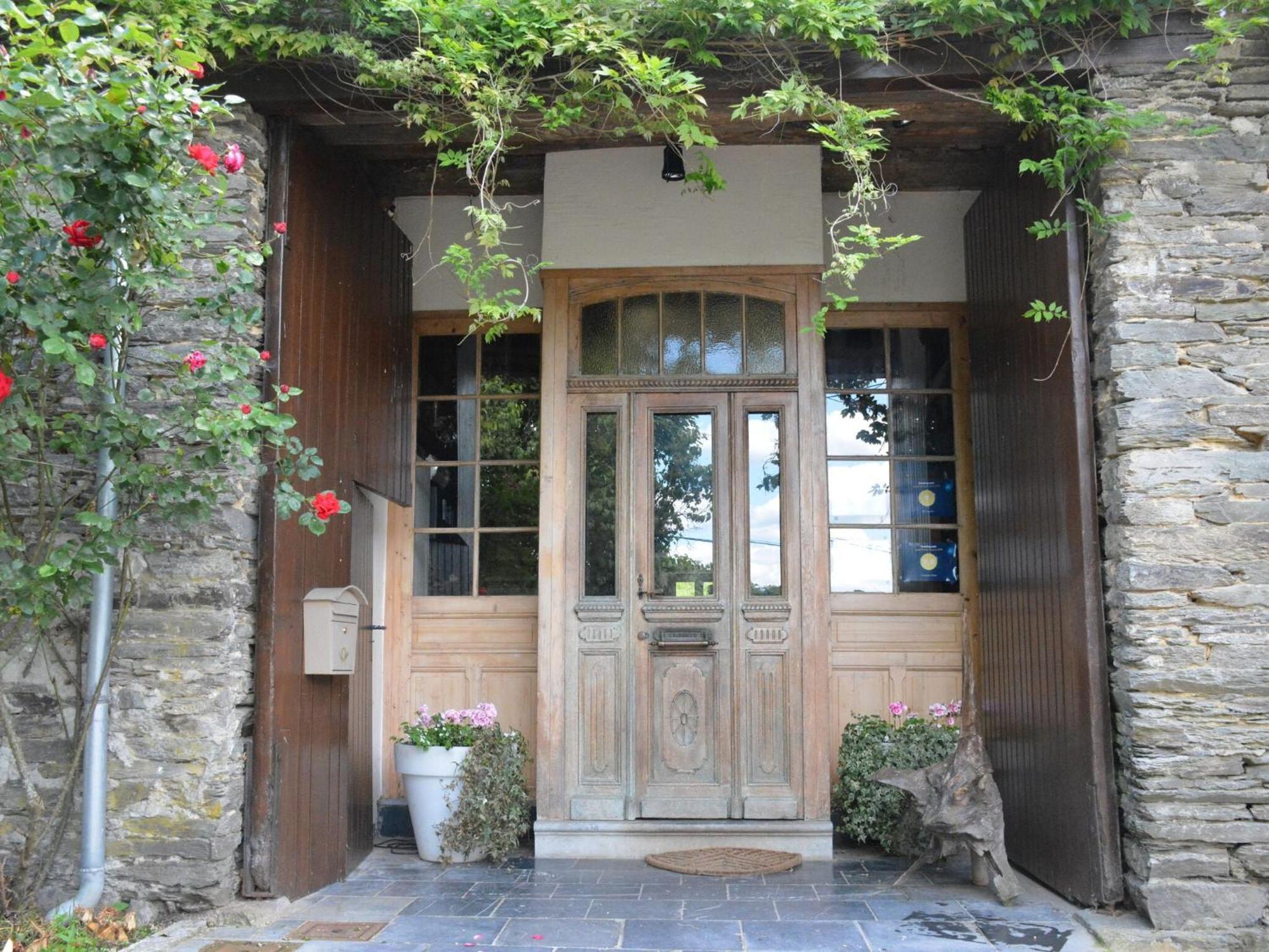 Villa With Hot Tub And Sauna Bièvre Exterior foto
